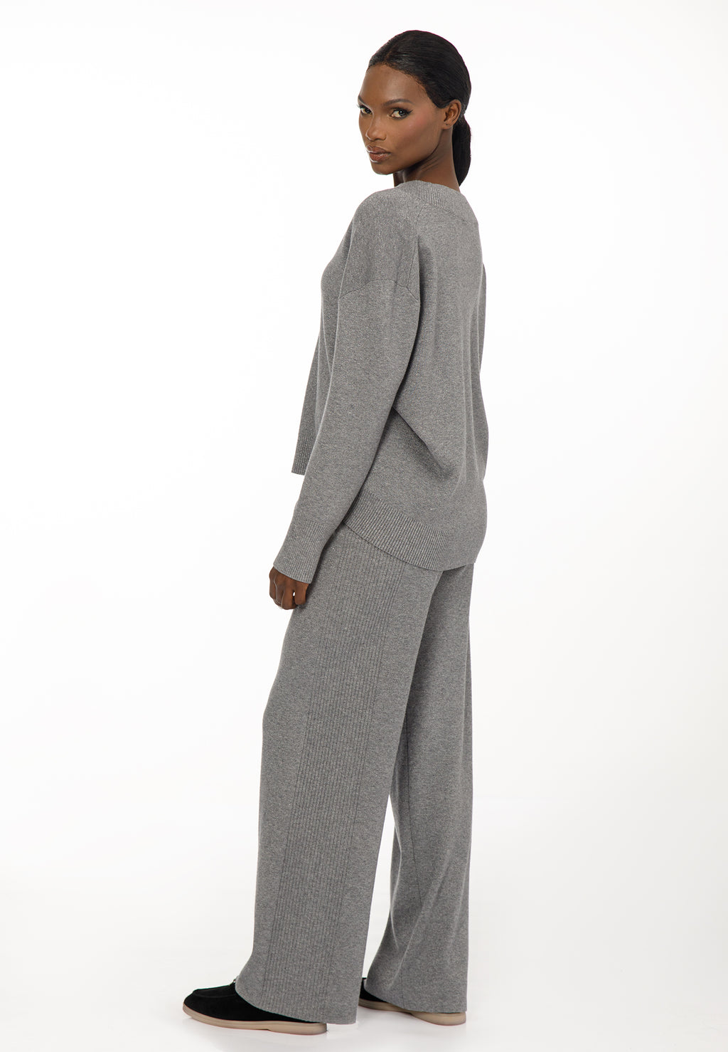 Women’s V-Neck Knit Set