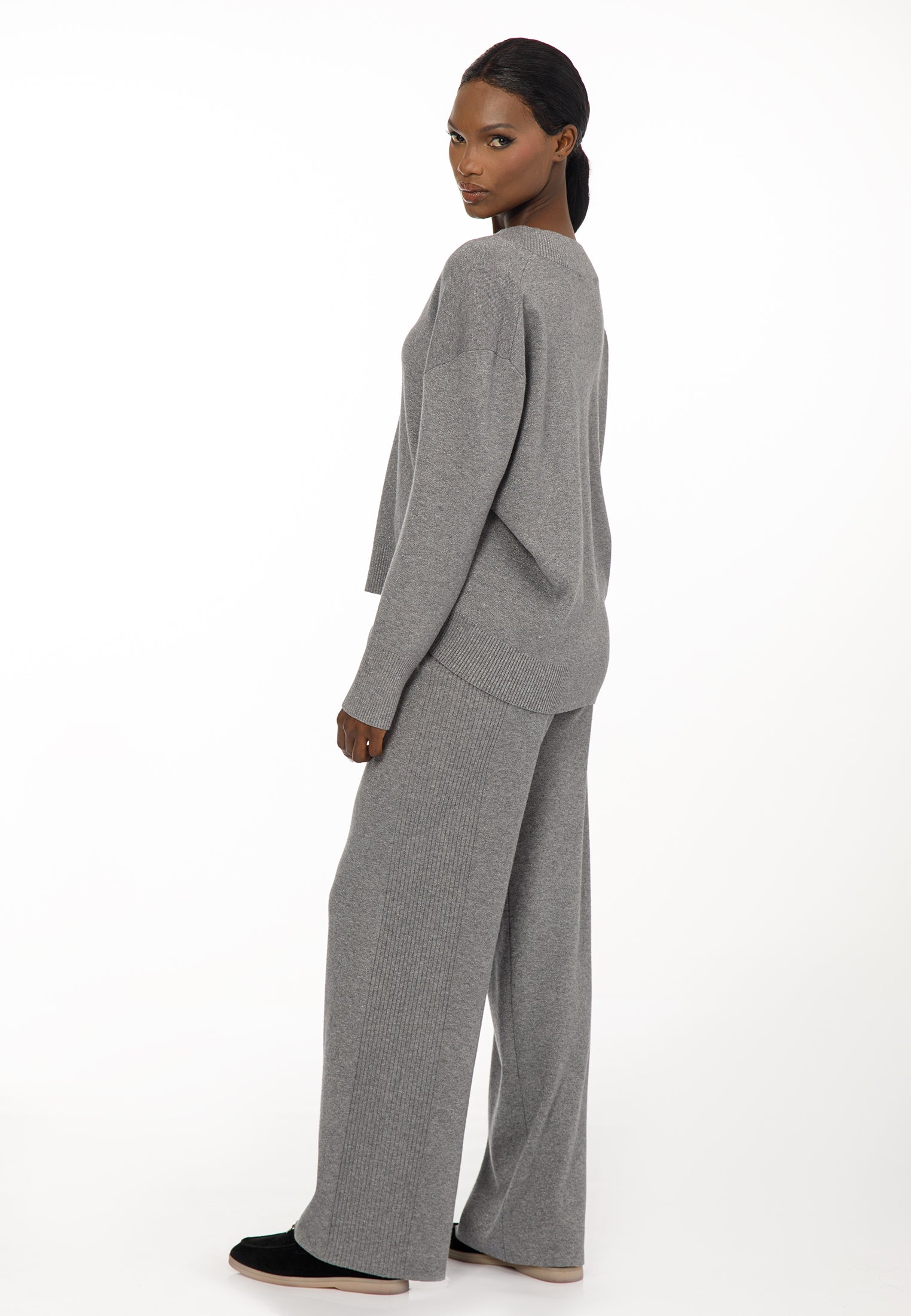 Women’s V-Neck Knit Set